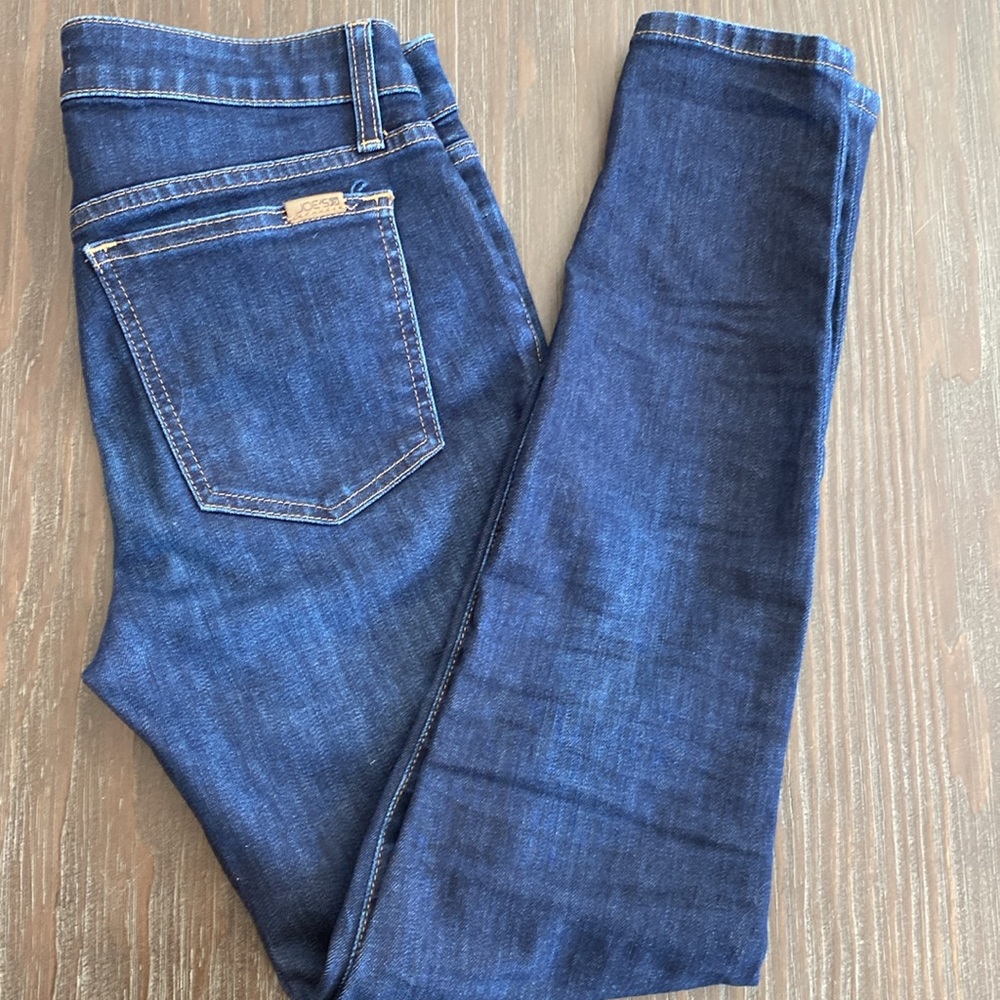 Joe’s jeans in size 27 medium rise, skinny ankle fit.